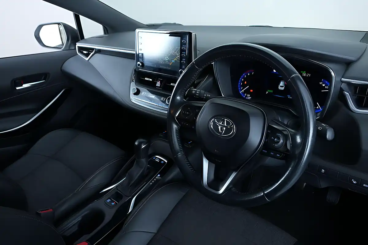 Used 2021 Toyota Corolla Design Touring Sports White - Interior and Exterior details 9