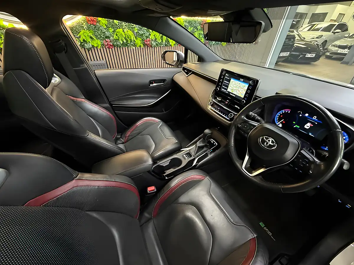 Used 2021 Toyota Corolla Excel White - Interior and Exterior details 16