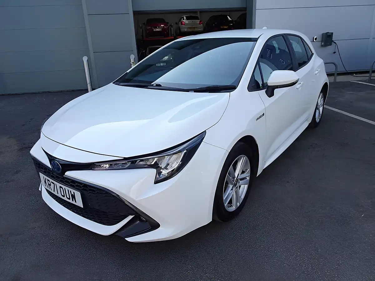 Used 2021 Toyota Corolla Icon Pure White - Front View