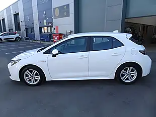 Used 2021 Toyota Corolla Icon Pure White - Interior and Exterior details 15