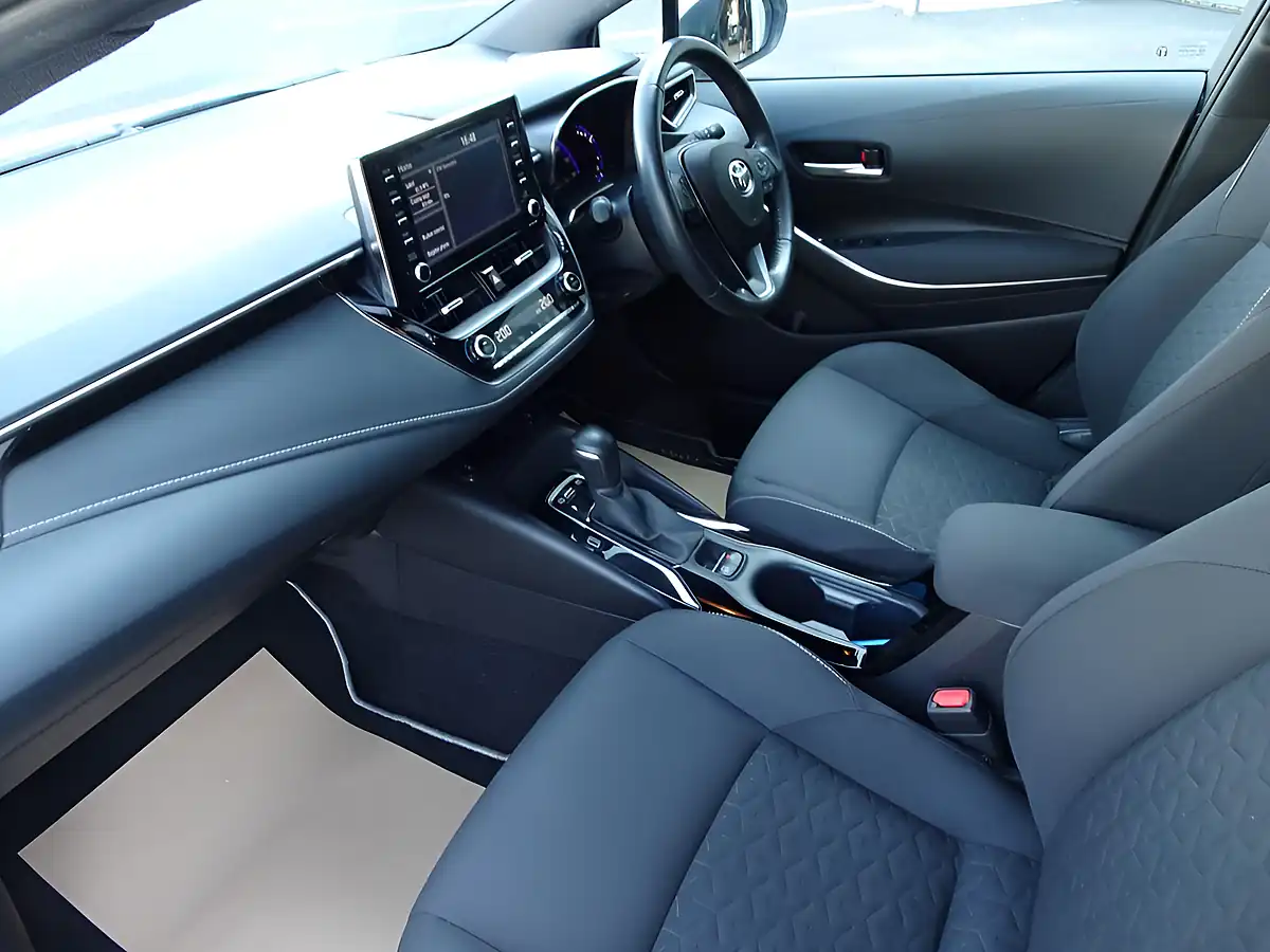 Used 2021 Toyota Corolla Icon Pure White - Interior and Exterior details 2