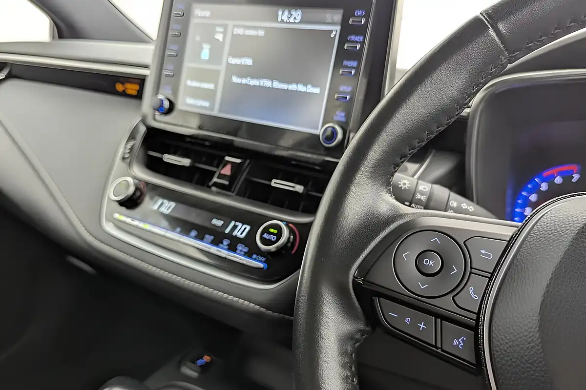 Used 2021 Toyota Corolla Icon White - Interior and Exterior details 10