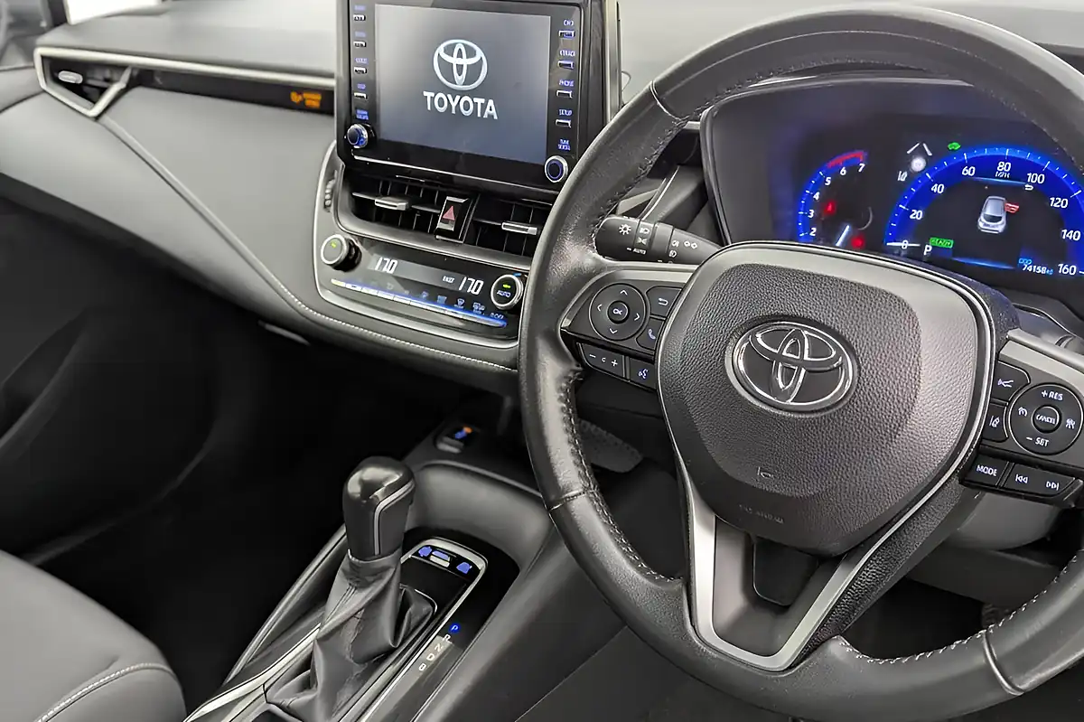 Used 2021 Toyota Corolla Icon White - Interior and Exterior details 15