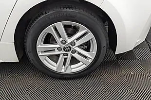 Used 2021 Toyota Corolla Icon White - Interior and Exterior details 20