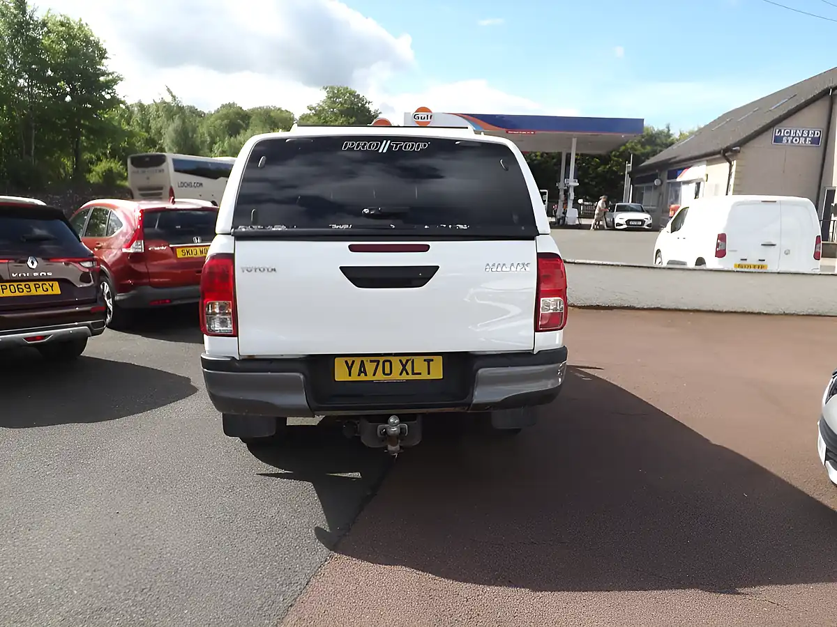 Used 2021 Toyota Hi-Lux Active White - Interior and Exterior details 4