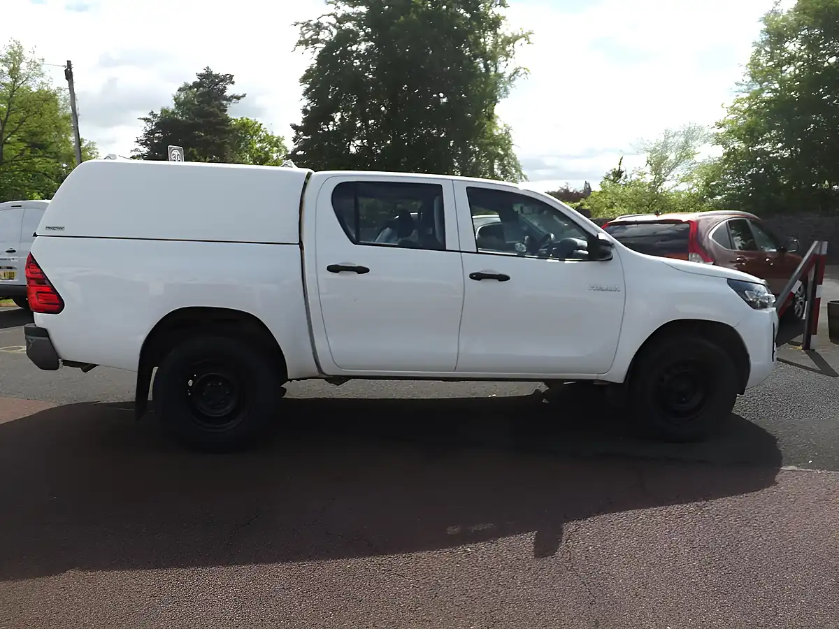 Used 2021 Toyota Hi-Lux Active White - Interior and Exterior details 5