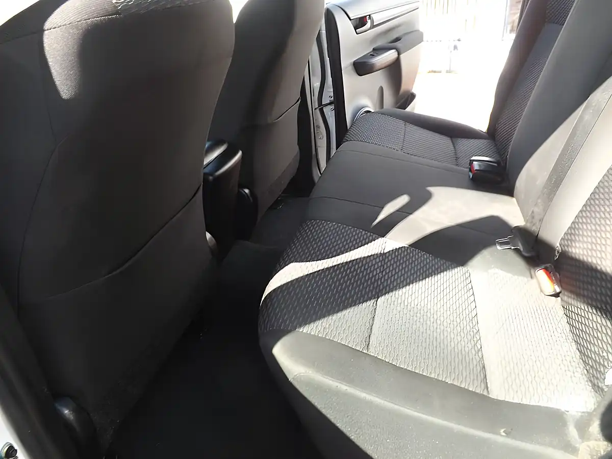 Used 2021 Toyota Hi-Lux Active White - Interior and Exterior details 8