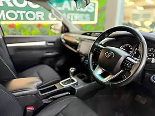 Used 2021 Toyota Hilux Invincible 4WD Dcb Silver - Interior and Exterior details 11