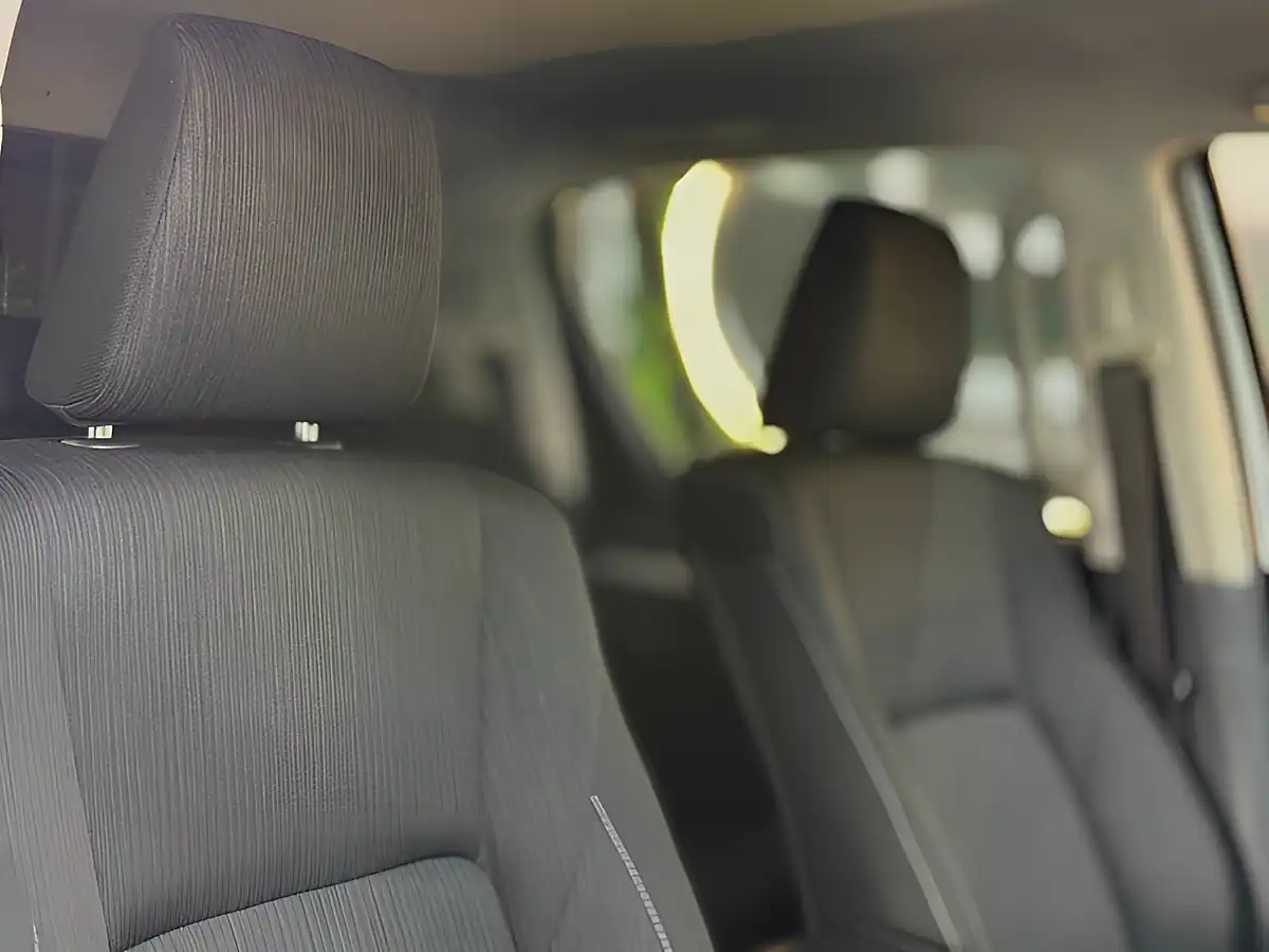Used 2021 Toyota Hilux Invincible 4WD Dcb Silver - Interior and Exterior details 12