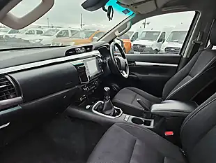 Used 2021 Toyota Hilux Invincible D-Xd Silver - Interior and Exterior details 11