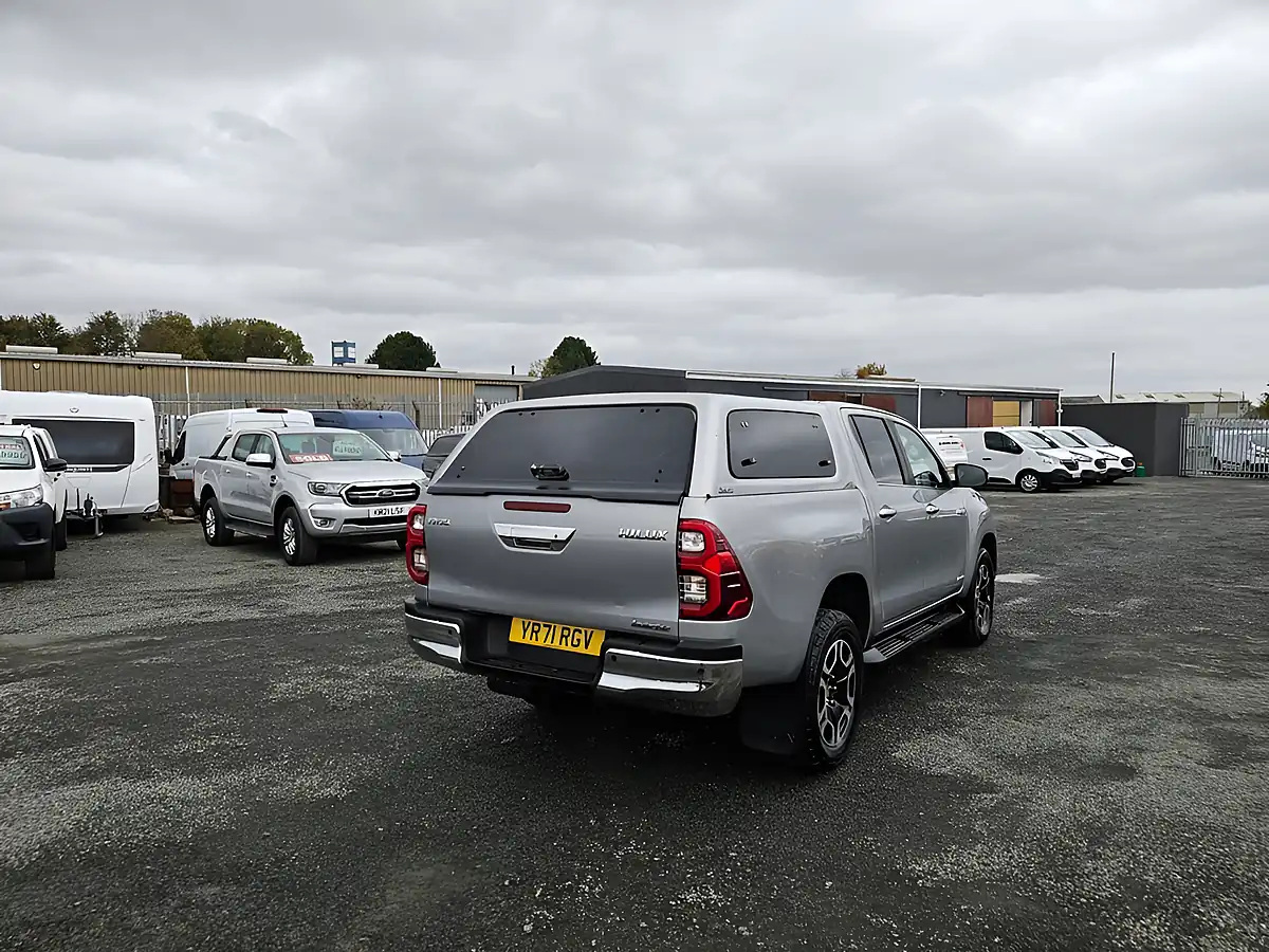 Used 2021 Toyota Hilux Invincible D-Xd Silver - Interior and Exterior details 8