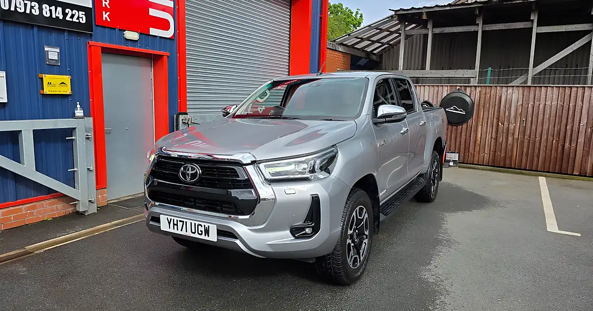 Used 2021 Toyota Hilux Invincible Dcb Silver - Front View