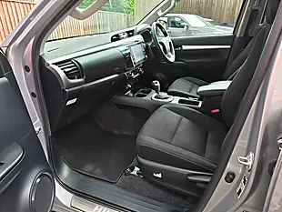Used 2021 Toyota Hilux Invincible Dcb Silver - Interior and Exterior details 12