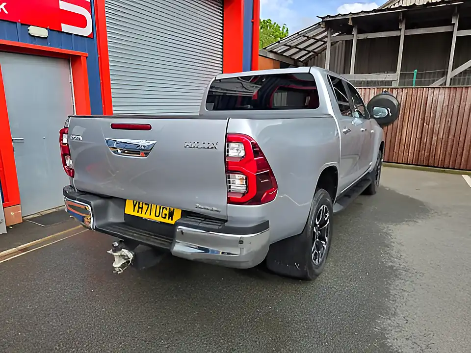 Used 2021 Toyota Hilux Invincible Dcb Silver - Interior and Exterior details 8