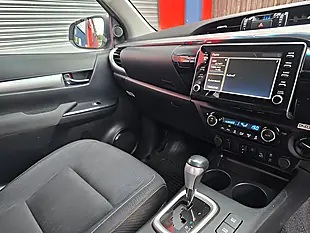 Used 2021 Toyota Hilux Invincible Dcb White - Interior and Exterior details 11