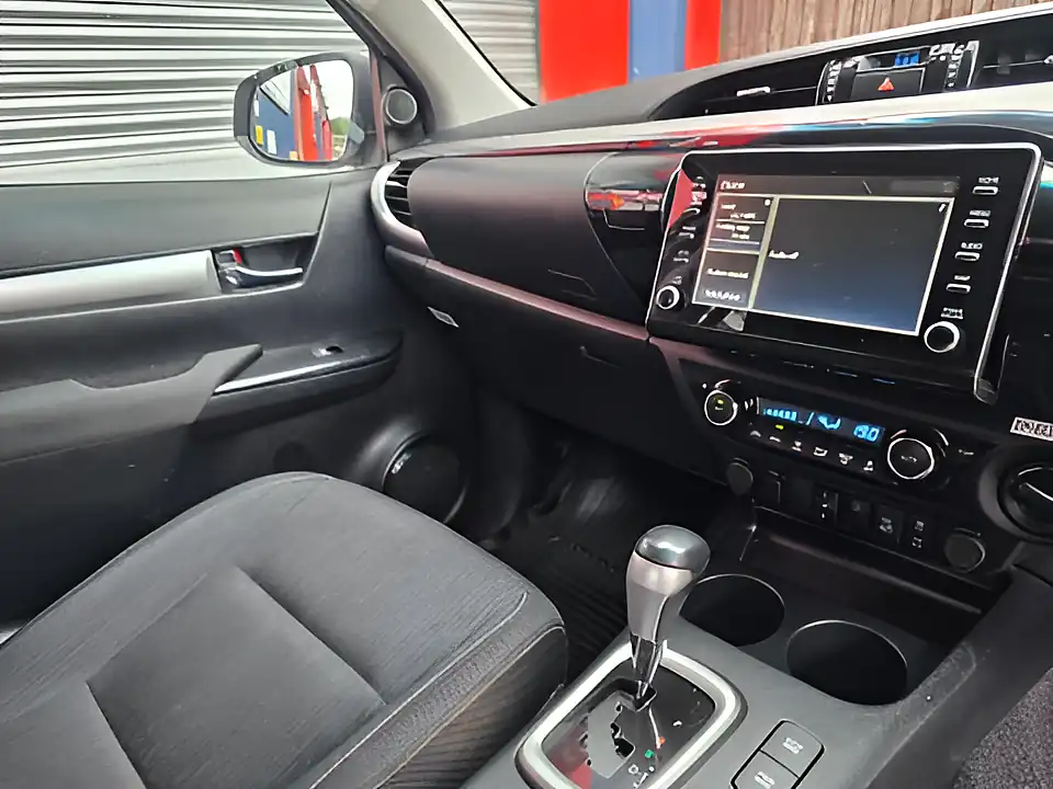 Used 2021 Toyota Hilux Invincible Dcb White - Interior and Exterior details 11