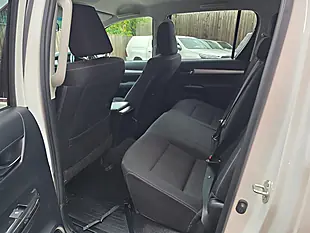Used 2021 Toyota Hilux Invincible Dcb White - Interior and Exterior details 14