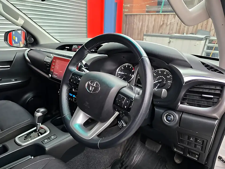 Used 2021 Toyota Hilux Invincible Dcb White - Interior and Exterior details 16