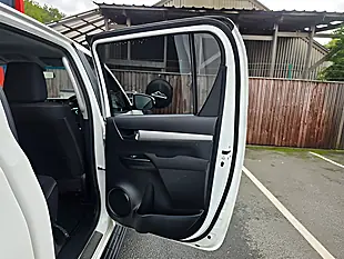 Used 2021 Toyota Hilux Invincible Dcb White - Interior and Exterior details 18