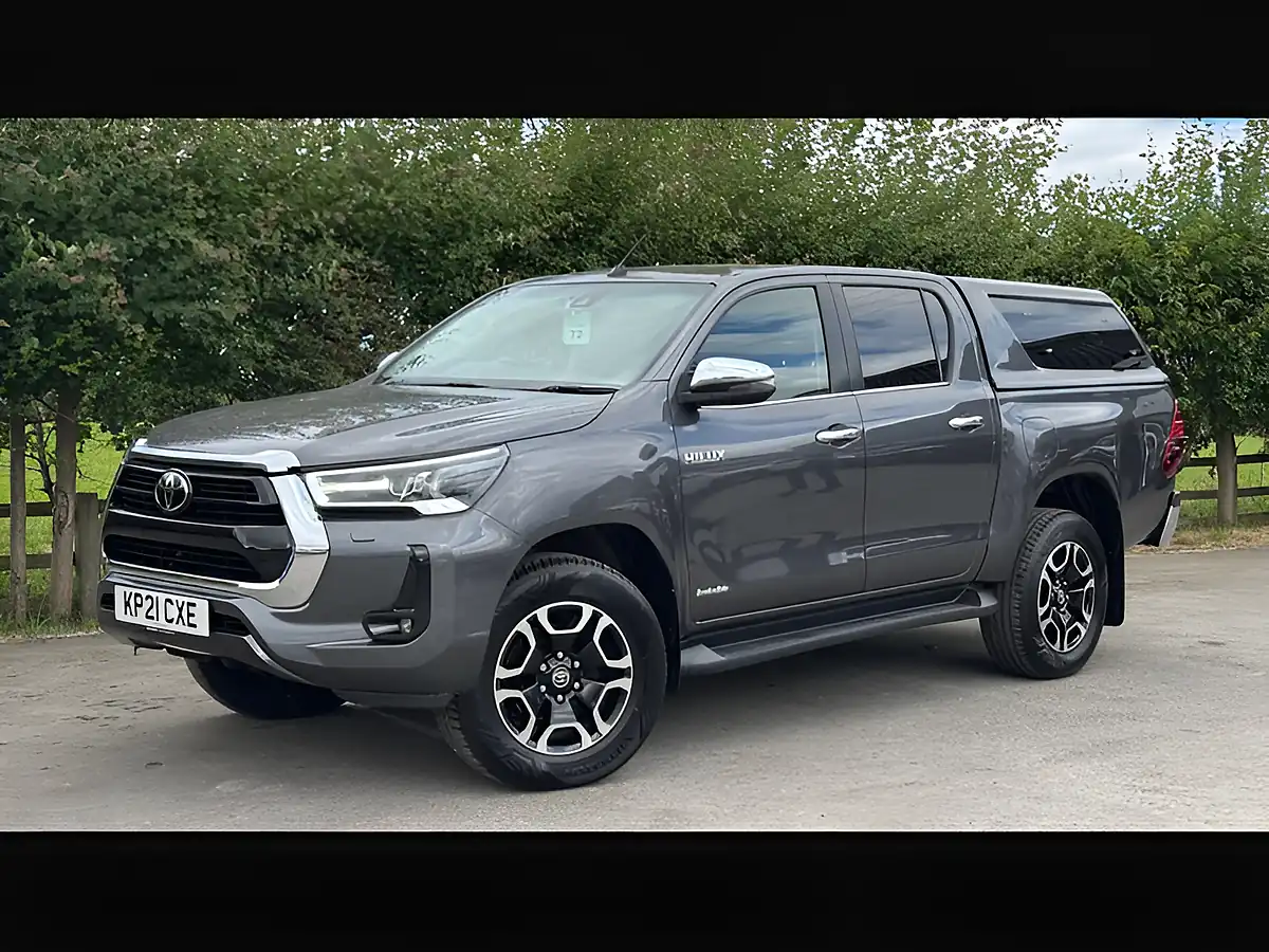 Used 2021 Toyota Hilux Invincible Grey - Interior and Exterior details 17