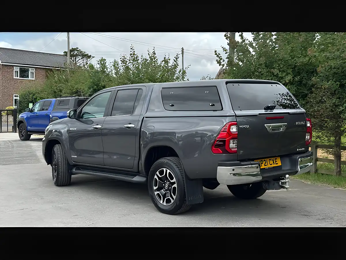 Used 2021 Toyota Hilux Invincible Grey - Interior and Exterior details 3