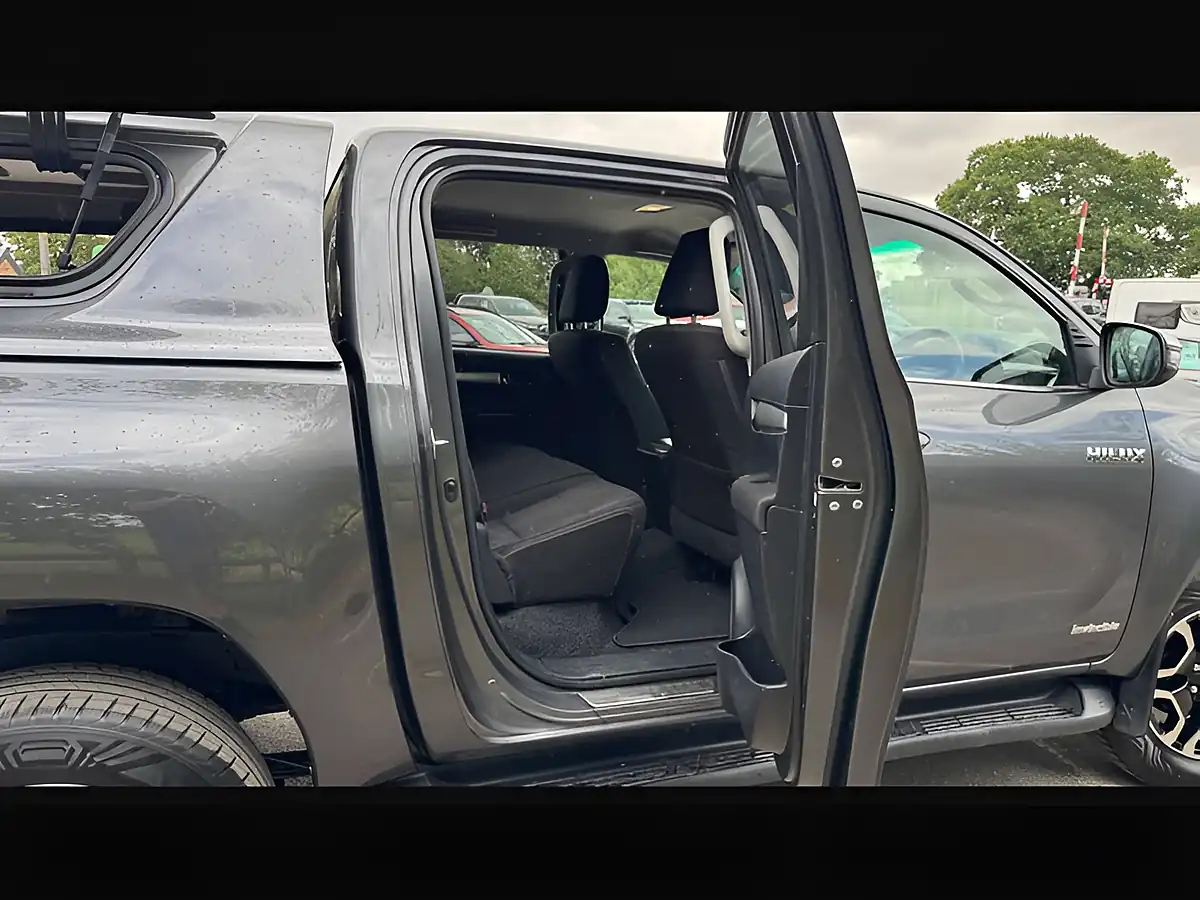 Used 2021 Toyota Hilux Invincible Grey - Interior and Exterior details 8