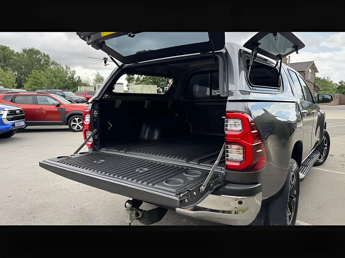 Used 2021 Toyota Hilux Invincible Grey - Interior and Exterior details 9