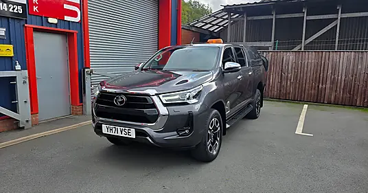 2021 Toyota Hilux INVINCIBLE 2.8 D-4D