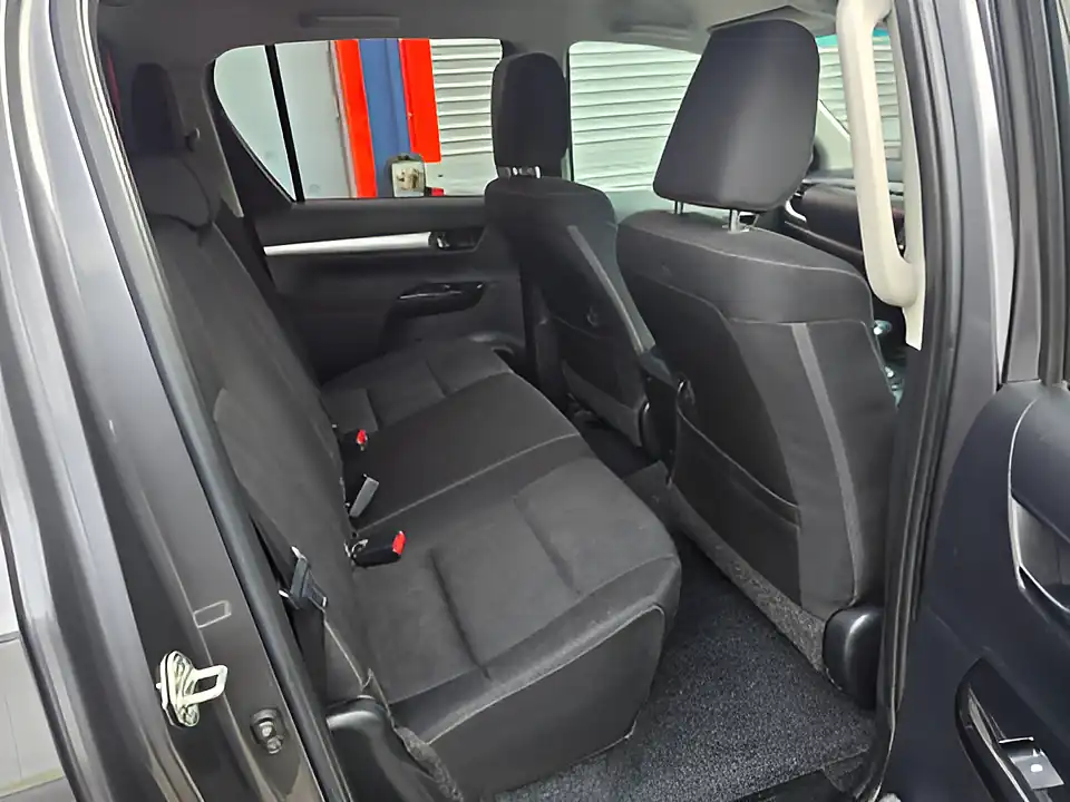Used 2021 Toyota Hilux Invincible Grey - Interior and Exterior details 13