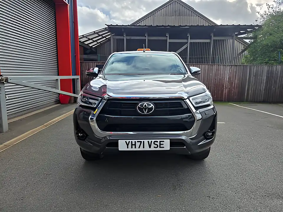 Used 2021 Toyota Hilux Invincible Grey - Interior and Exterior details 2