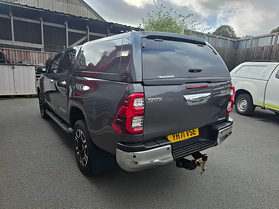 Used 2021 Toyota Hilux Invincible Grey - Interior and Exterior details 6