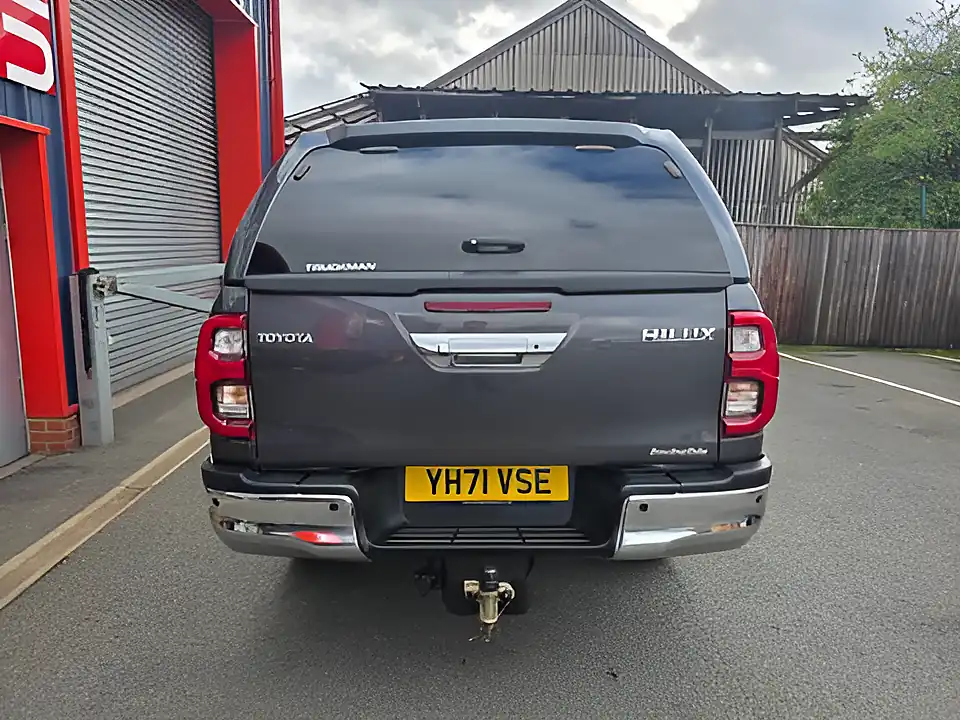 Used 2021 Toyota Hilux Invincible Grey - Interior and Exterior details 7
