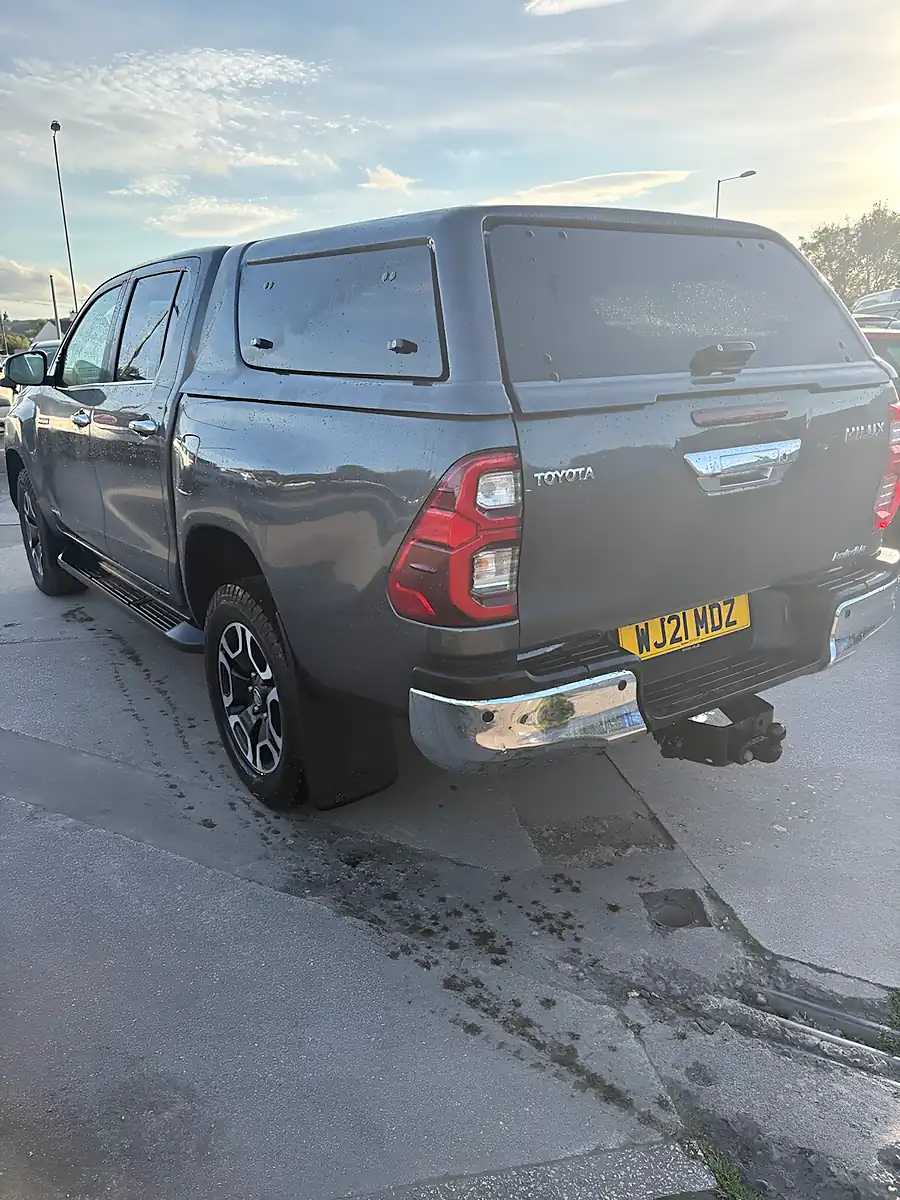 Used 2021 Toyota Hilux Invincible Grey - Interior and Exterior details 3