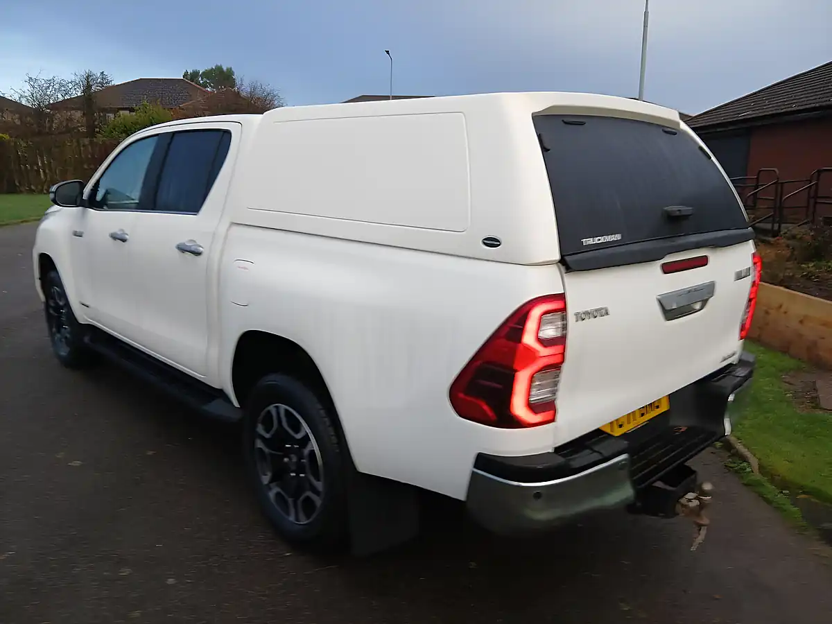 Used 2021 Toyota Hilux Invincible White - Interior and Exterior details 6