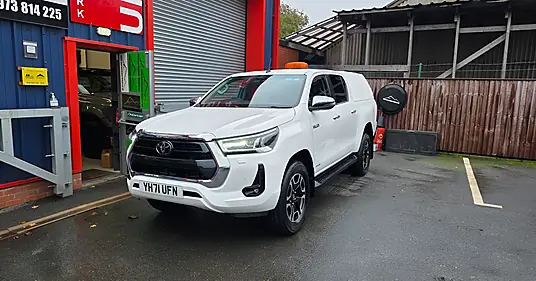 2021 Toyota Hilux INVINCIBLE D-4D 2.8L
