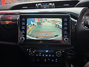 Used 2021 Toyota Hilux Invincible White - Interior and Exterior details 15