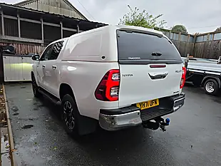 Used 2021 Toyota Hilux Invincible White - Interior and Exterior details 6