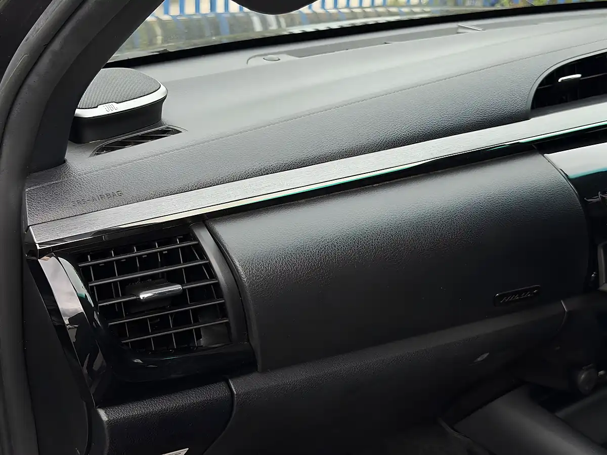 Used 2021 Toyota Hilux Invincible X Grey - Interior and Exterior details 17