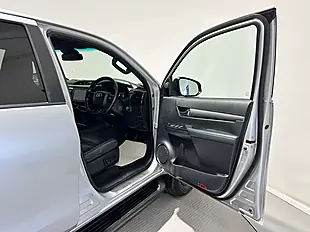 Used 2021 Toyota Hilux Invincible X Hi-Luxury Silver - Interior and Exterior details 11