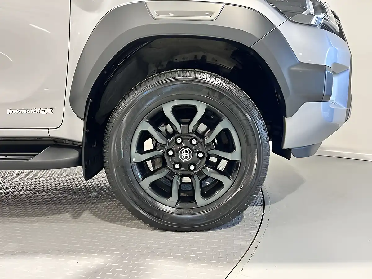 Used 2021 Toyota Hilux Invincible X Hi-Luxury Silver - Interior and Exterior details 7