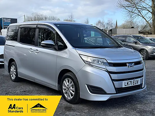 2021 Toyota Noah Voxy 1.8 Hybrid