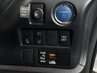Used 2021 Toyota Noah Voxy Silver - Interior and Exterior details 19