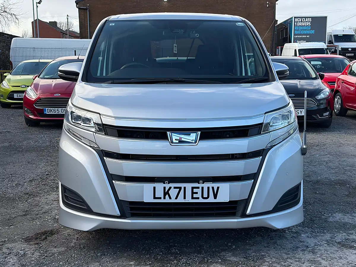 Used 2021 Toyota Noah Voxy Silver - Interior and Exterior details 2