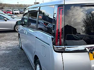Used 2021 Toyota Noah Voxy Silver - Interior and Exterior details 6