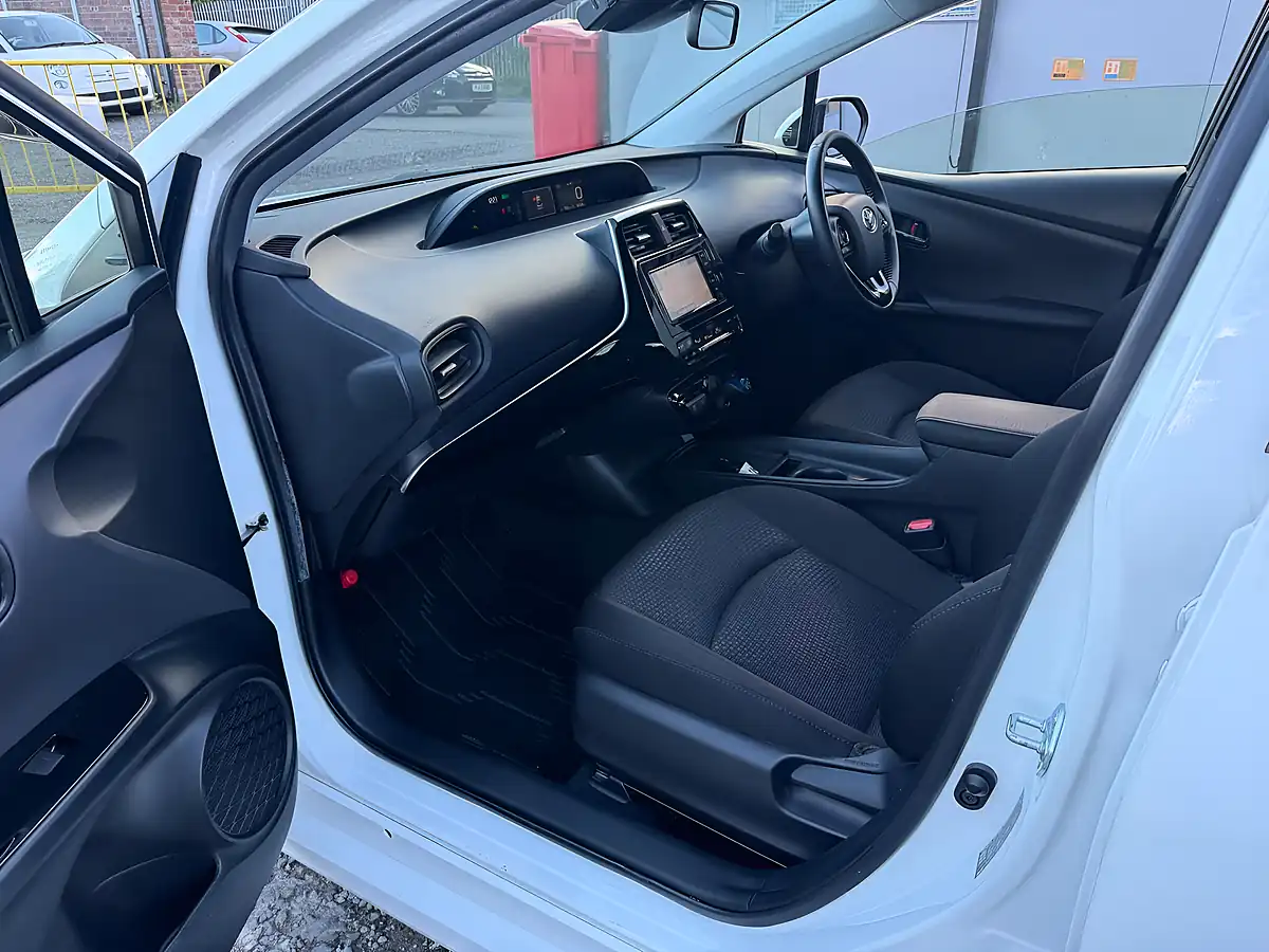 Used 2021 Toyota Prius Active Edition White - Interior and Exterior details 14