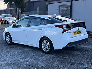 Used 2021 Toyota Prius Active Edition White - Interior and Exterior details 5