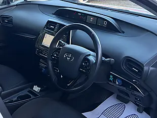 Used 2021 Toyota Prius Active Edition White - Interior and Exterior details 9