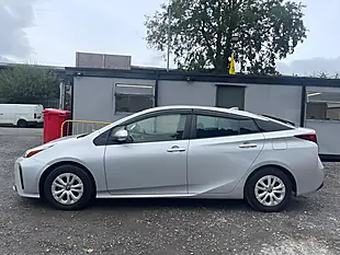 Used 2021 Toyota Prius Active Silver - Interior and Exterior details 4