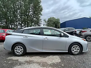 Used 2021 Toyota Prius Active Silver - Interior and Exterior details 8