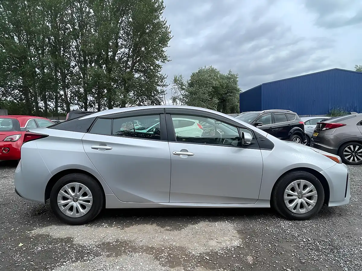 Used 2021 Toyota Prius Active Silver - Interior and Exterior details 8